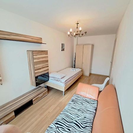 Bine Ati Venit La Maria Str Ion Alexandru Nr 1 Bl 14 Ap 1 Lägenhet Arad Exteriör bild