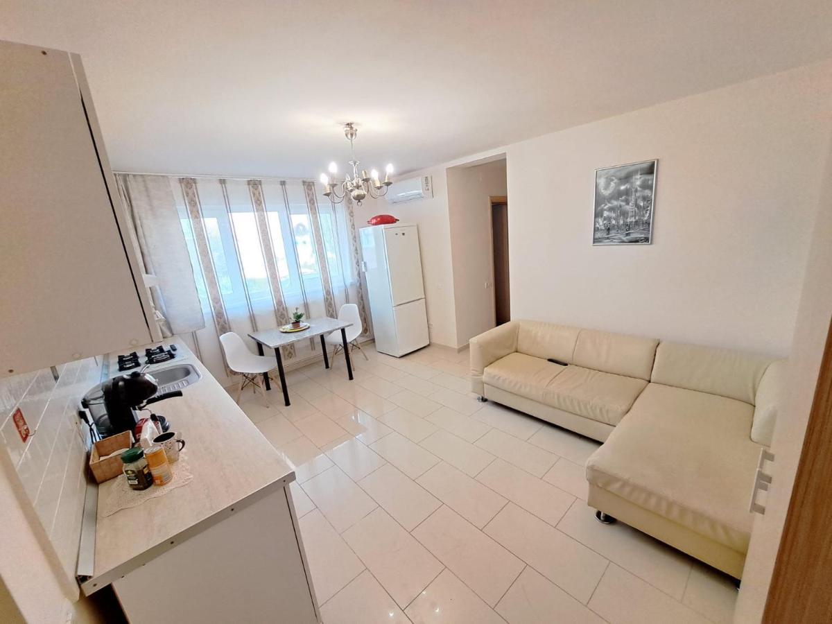 Bine Ati Venit La Maria Str Ion Alexandru Nr 1 Bl 14 Ap 1 Lägenhet Arad Exteriör bild