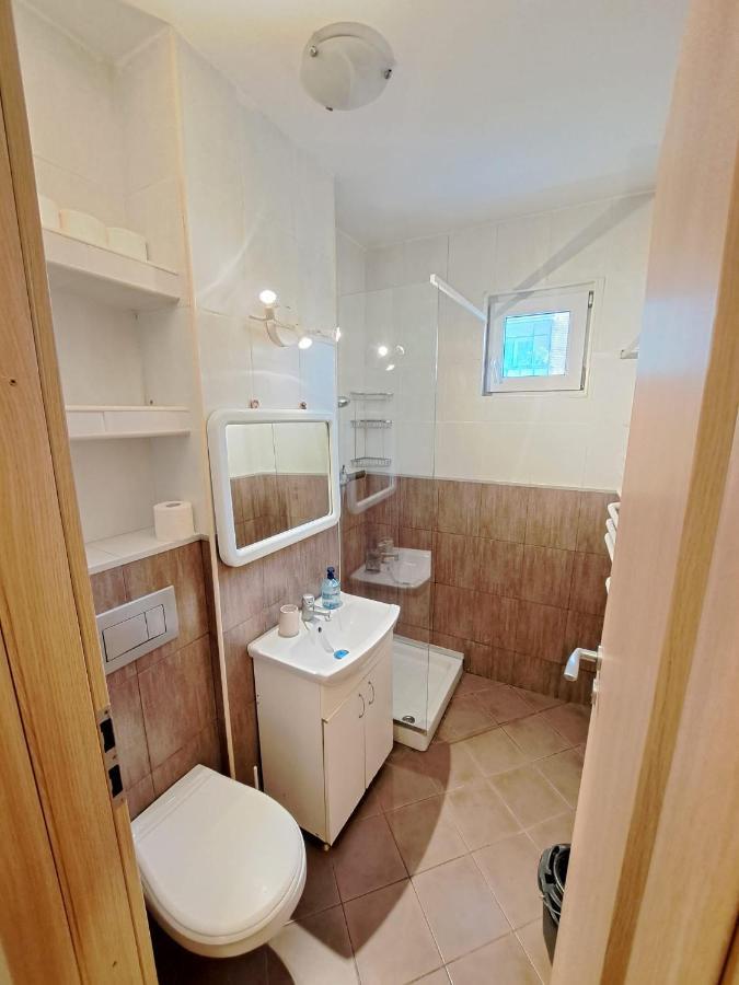 Bine Ati Venit La Maria Str Ion Alexandru Nr 1 Bl 14 Ap 1 Lägenhet Arad Exteriör bild